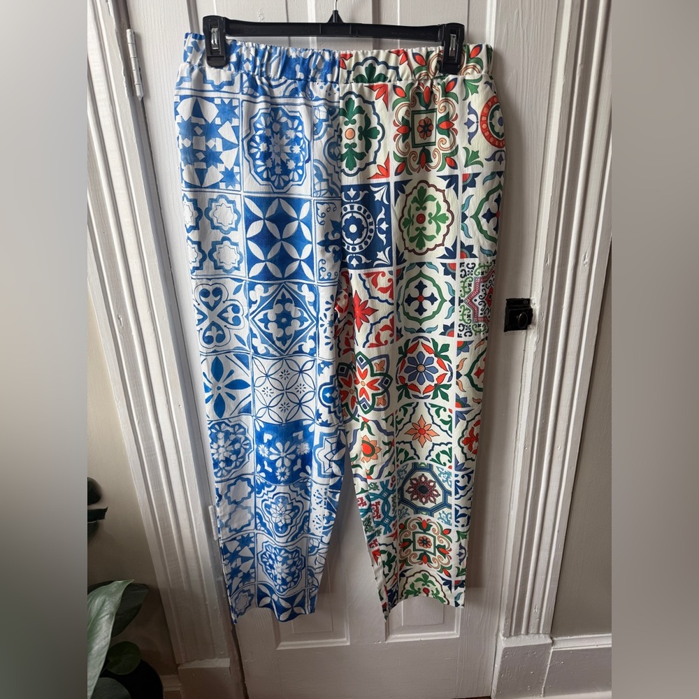 💓⚡️$10 DEALS 
Shein Floral/Colorful Patterned Pants Size XXL